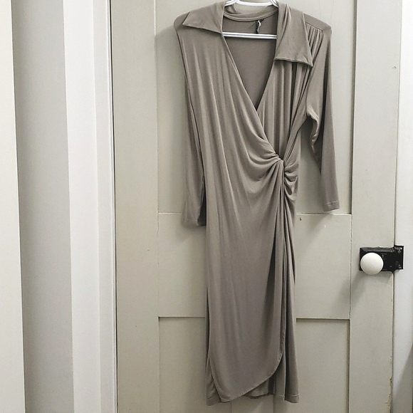 Women's faux wrap dress - fitted grey surplice midi dress - Picture 1 of 8